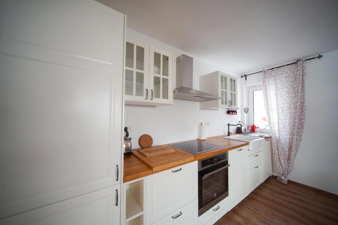 Ferienwohnung Cozy Nest In The Heart Of Kranjska Gora Exterior foto