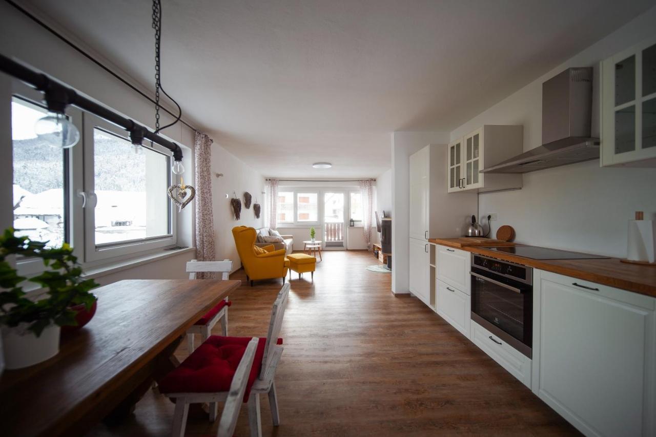 Ferienwohnung Cozy Nest In The Heart Of Kranjska Gora Exterior foto
